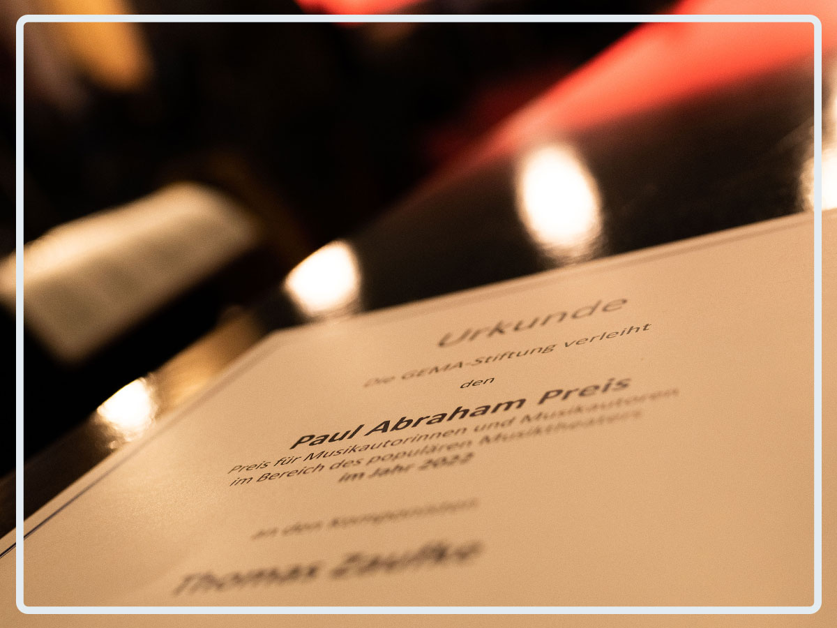 Eine Urkunde mit dem Titel 